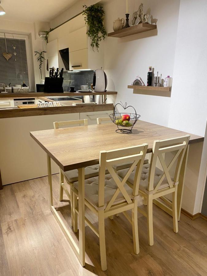 日利纳Apartman Slnecna Terasa S Vlastnym Parkovanim Na 2 Auta公寓 外观 照片
